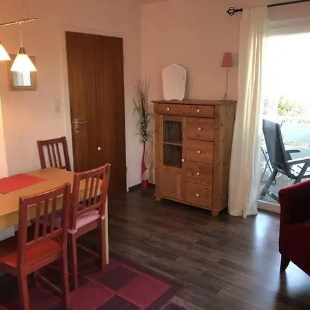 Haus Strandlaeufer 4 *